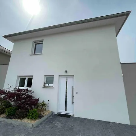 Maison Equipee - Calme - Jardin - Parking - Chez Billy & Compagnie